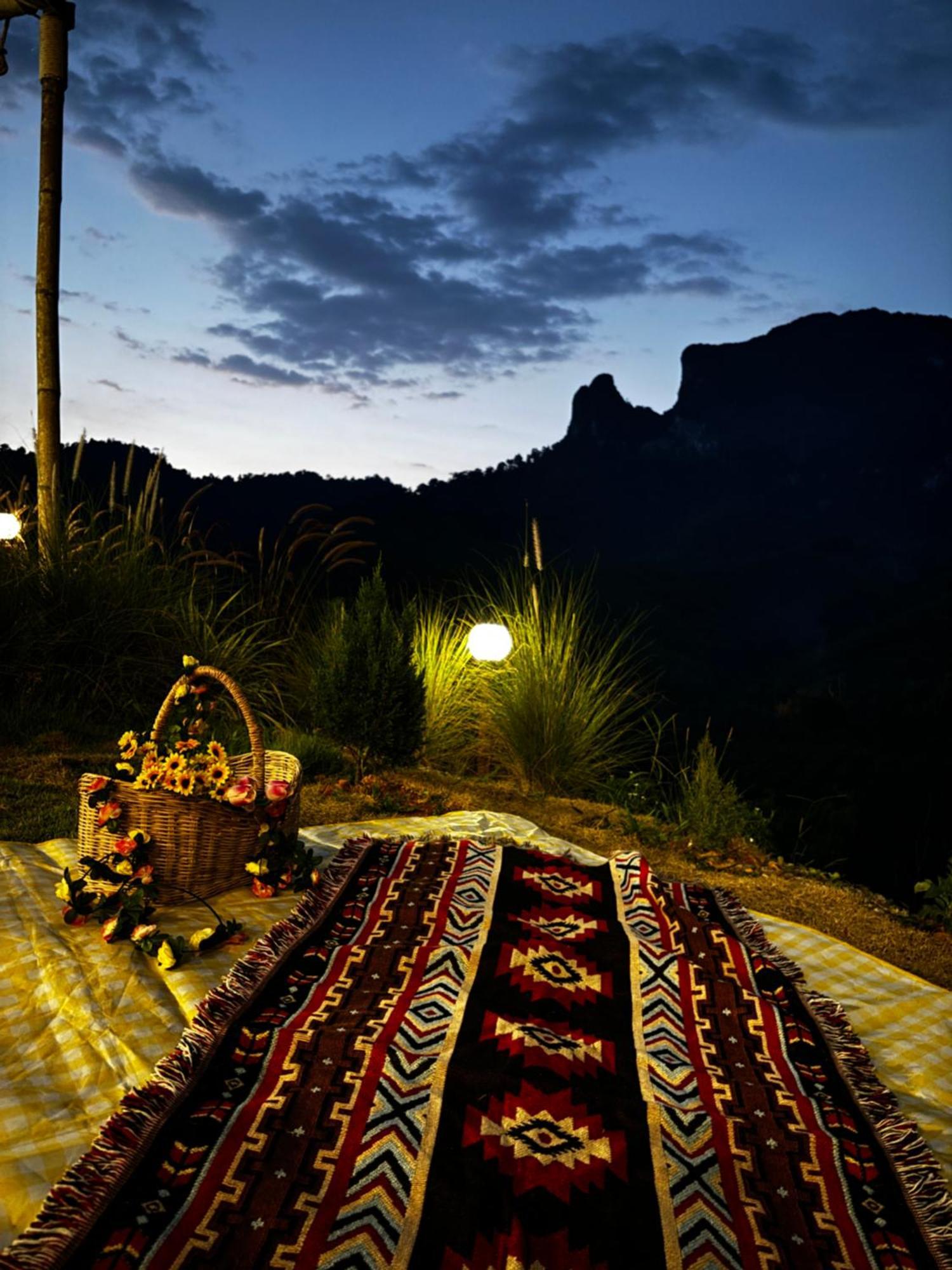 Camping Phutajoy Khaosok แคมป์ปิ้งภูตาจ้อยเขาศก Ban Thung Lang Tham Екстериор снимка